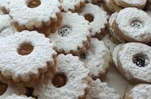 Linzer Cookies - Apricot