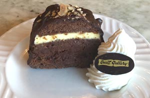 Sweet Gallery House Slice